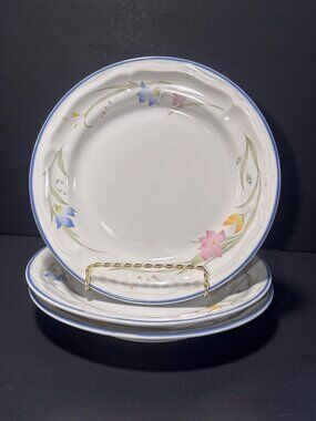 French Garden Stoneware Decorative Floral Salad Luncheon Plates Set Of 3 VTG 80s